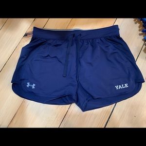Yale Under Armour Game Time navy blue shorts EUC